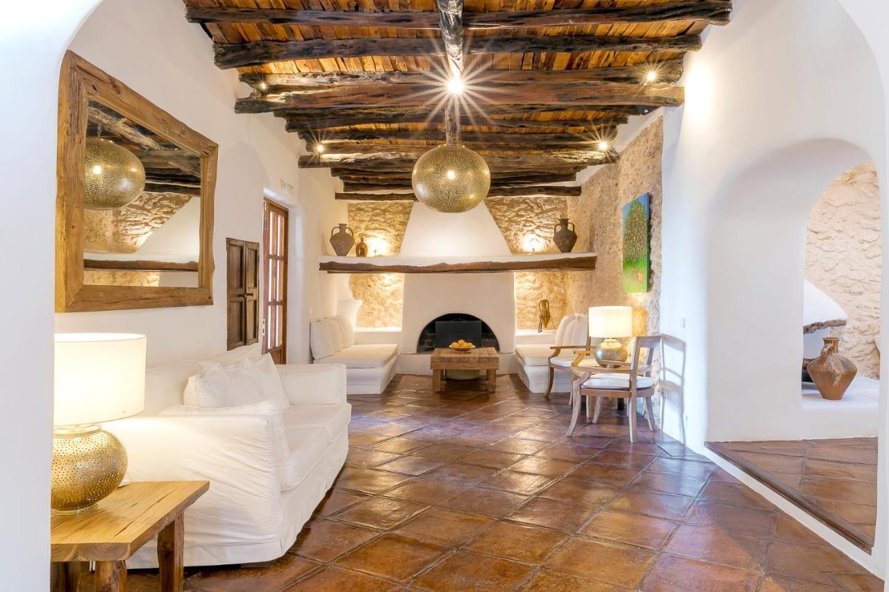Agroturismo Atzaro Santa Eularia des Riu Eksteriør bilde